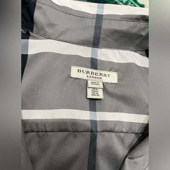 Burberry tunic. Size 10. Like New. - Picture 3 of 8